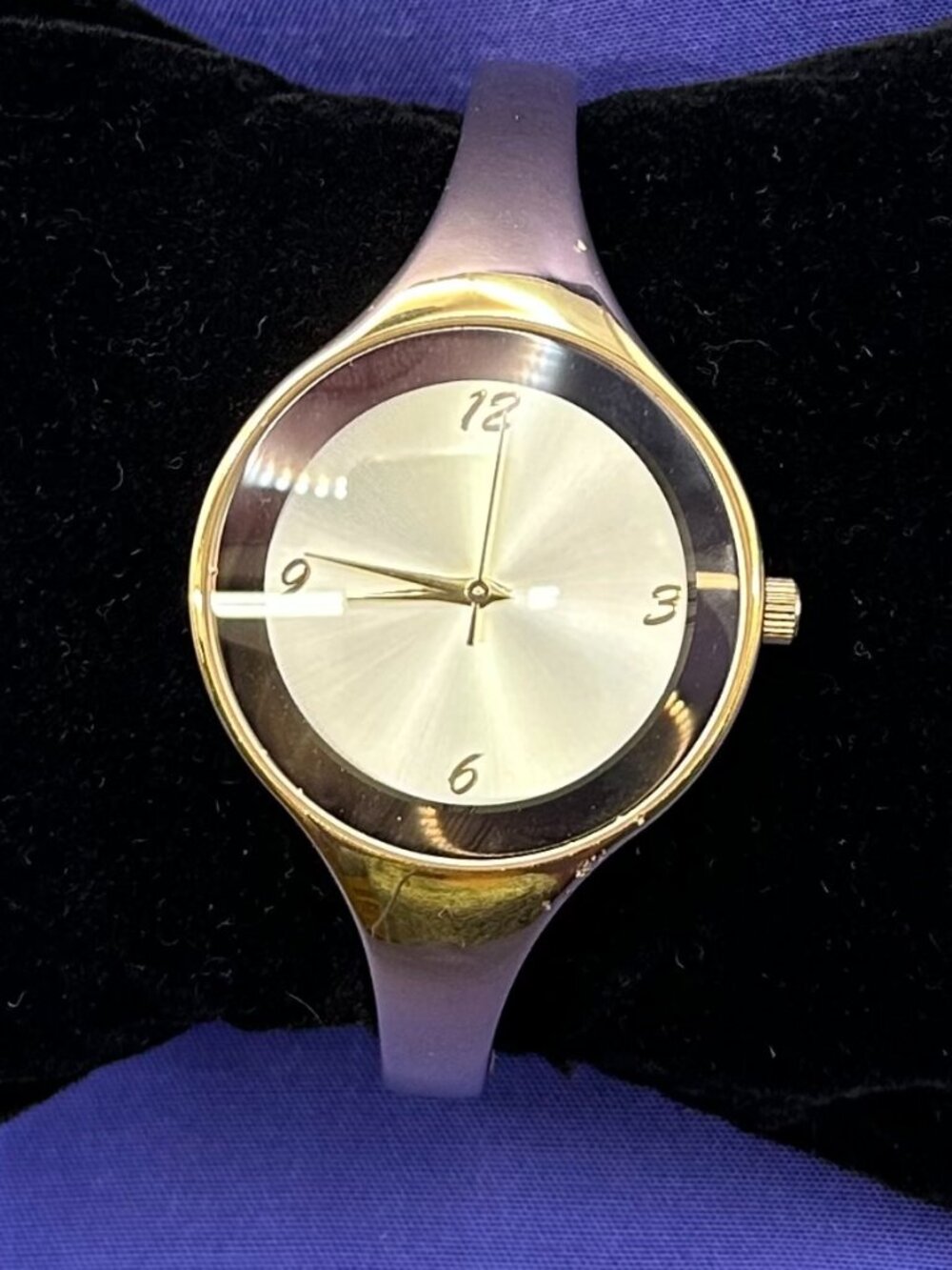 Sleek Gold-Tone Modernist Quartz Watch.  New Battery
